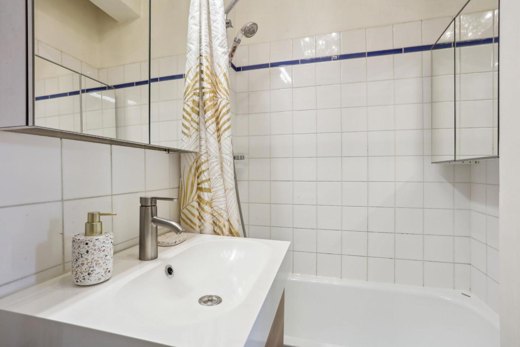Eiffel Tower & Faubourg - 1Br - Cityapartmentstay Paryż Zewnętrze zdjęcie